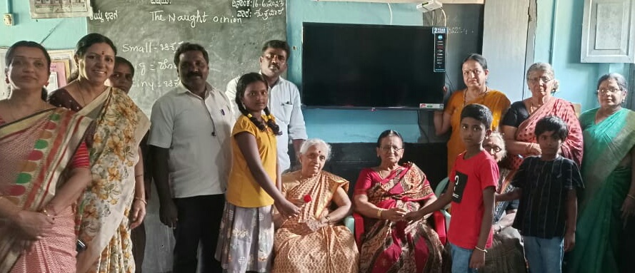 Mahila Jagriti Sangh donates TV to Mavinakere Government Kannada Media School
